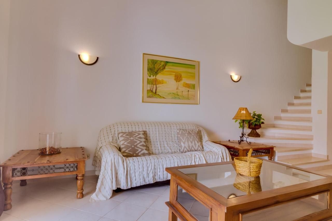 Small 4pax -shared Pool @ Homesbyfc Holiday home Albufeira