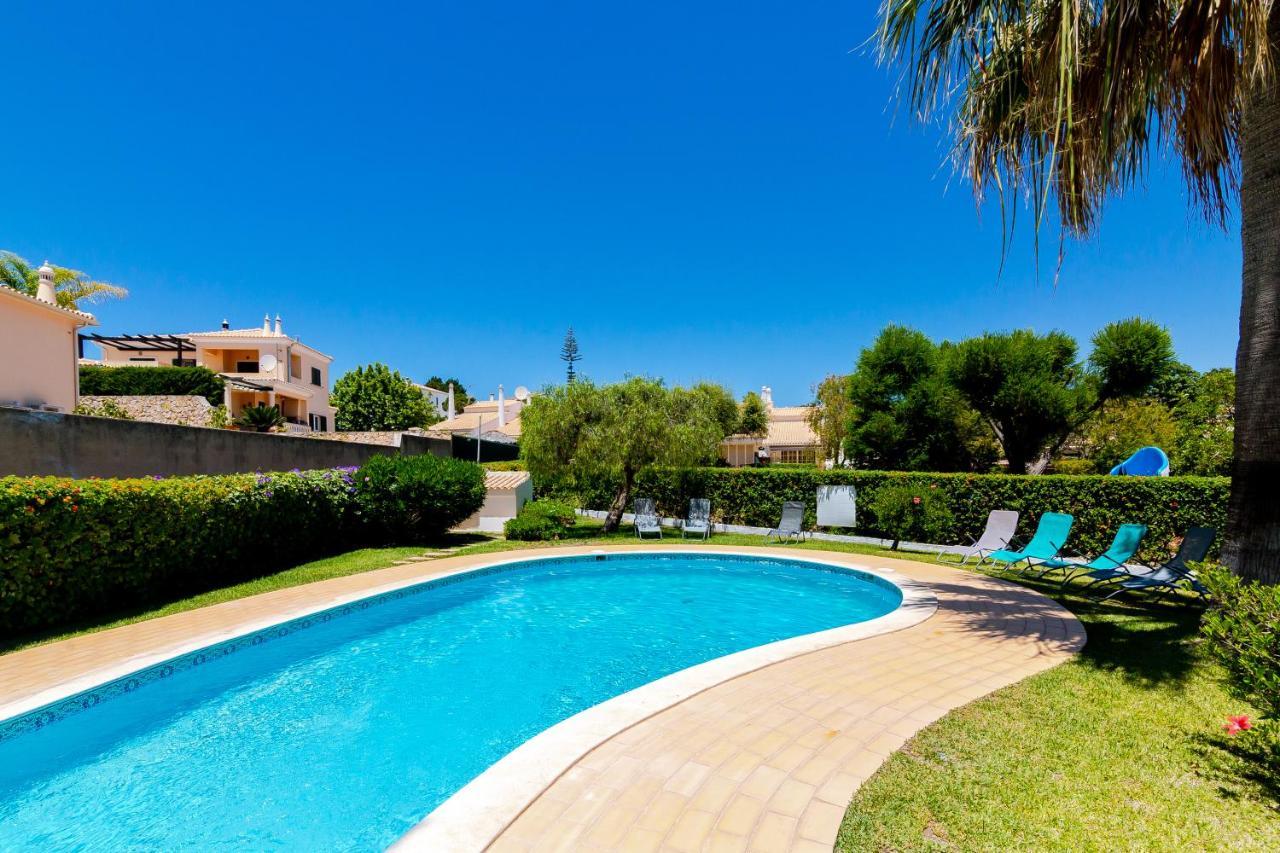 Small 4pax -shared Pool @ Homesbyfc Holiday home